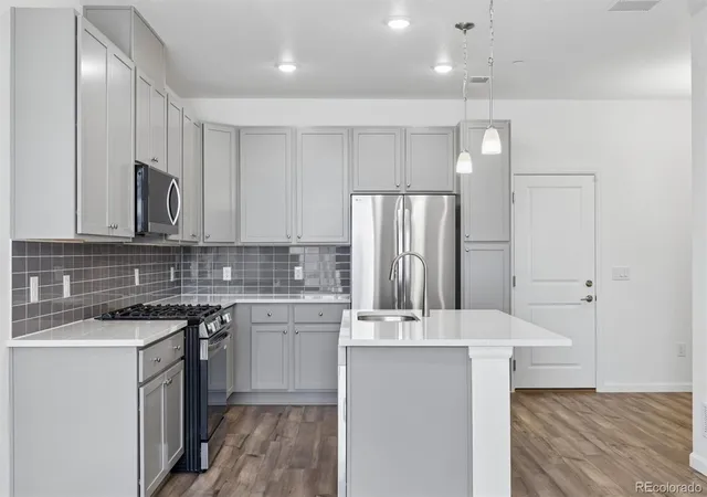5th image of 6690 Merseyside Ln, Castle Pines, CO 80108 | MLS# 1552351