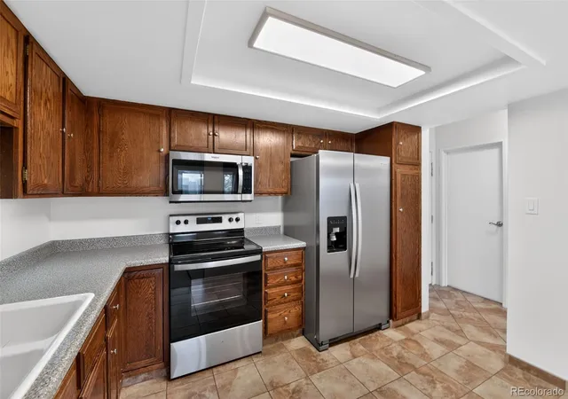 3rd image of 14001 E Marina Dr #606, Aurora, CO 80014 | MLS# 2176672