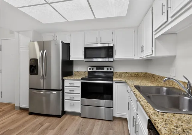 3rd image of 14152 E Linvale Pl, Aurora, CO 80014