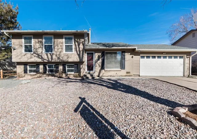 Homes for sale in Aurora, CO | 2118 S Mobile Way, Aurora, CO 80013 | MLS# 9015510