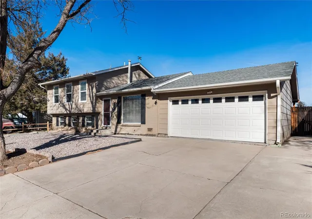 Homes for sale in Aurora, CO | 2118 S Mobile Way, Aurora, CO 80013 | MLS# 9015510