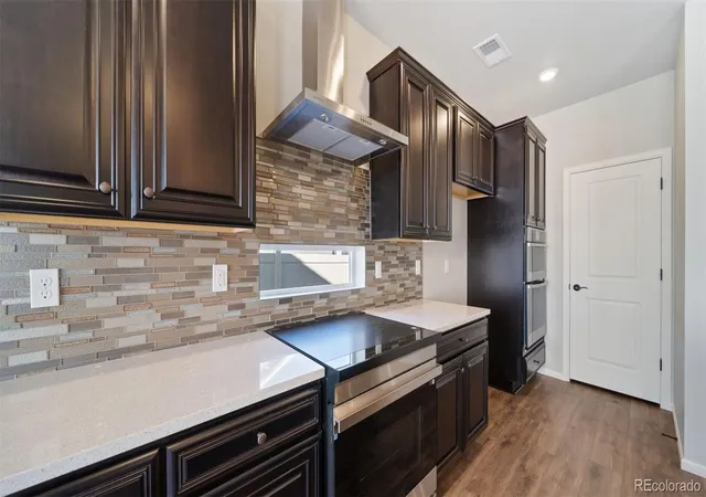 Photo 3 of Single family home for sale at 5161 N Quatar St, Aurora, CO 80019 | MLS# 7085054 | Listing updated on 2026-10-07
