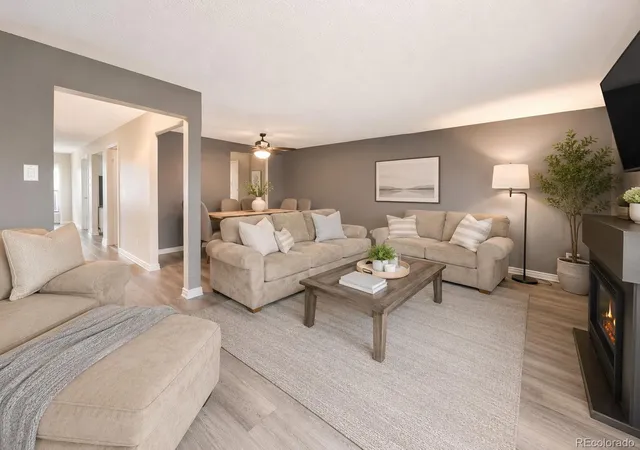 2nd image of 5672 S Lowell Blvd, Littleton, CO 80123 | MLS# 2346229
