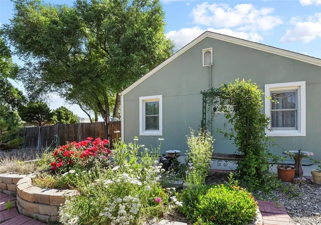 Photo 1 of Single family home for sale at 6316 Tennyson St, Arvada, CO 80003 | MLS# 5463491 | Listing updated on 2026-09-28