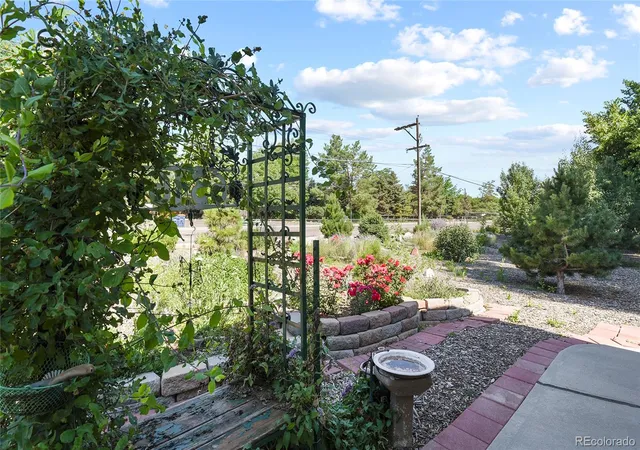 Photo 3 of Single family home for sale at 6316 Tennyson St, Arvada, CO 80003 | MLS# 5463491 | Listing updated on 2026-09-28