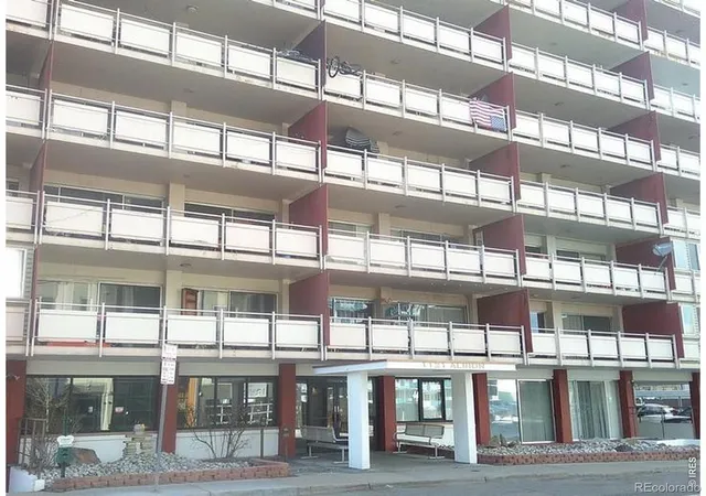 Photo 2 of Condo for sale at 1121 Albion St #205, Denver, CO 80220 | MLS# IR1051083 | Listing updated on 2026-09-11