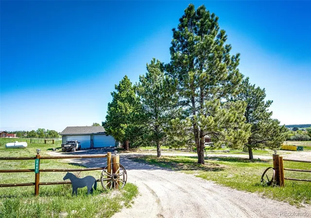 Homes for sale in Elizabeth, CO | 2487 Pinto Trl, Elizabeth, CO 80107 | MLS# 8408587