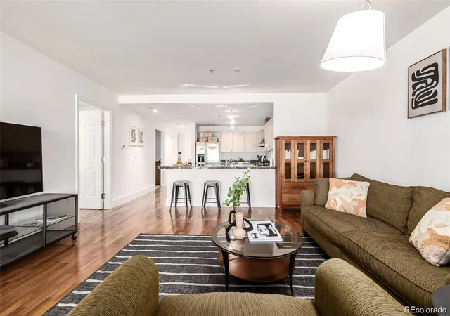 3rd image of 1560 Blake St #810, Denver, CO 80202 | MLS# 6107778