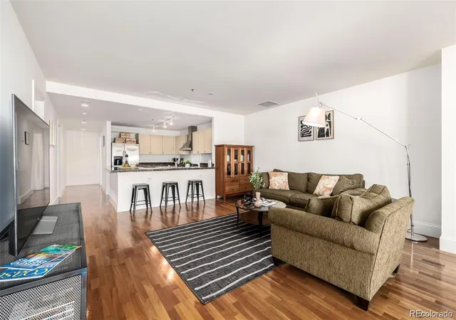 4th image of 1560 Blake St #810, Denver, CO 80202 | MLS# 6107778
