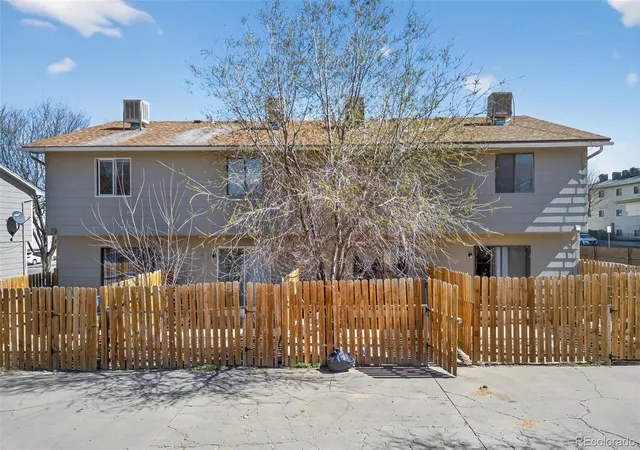 Homes for sale in Pueblo, CO | 49 Royal Crest Dr, Pueblo, CO 81005 | MLS# 3605977