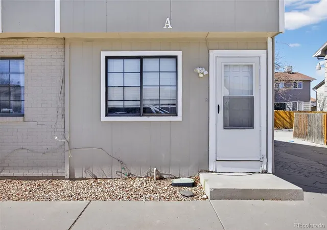 Homes for sale in Pueblo, CO | 49 Royal Crest Dr, Pueblo, CO 81005 | MLS# 3605977