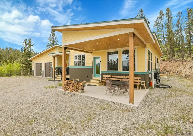 2nd image of 1023 Chippewa Rd, Jefferson, CO 80456 | MLS# 9359109