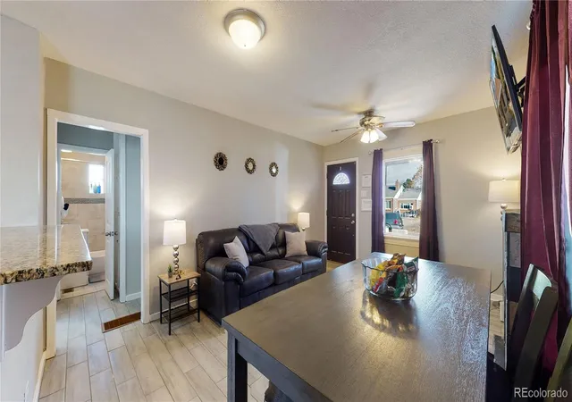 4th image of 1621 Trenton St, Denver, CO 80220 | MLS# 9140960