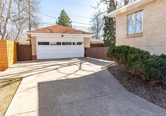 3rd image of 5830 S Delaware St, Littleton, CO 80120 | MLS# 9425296