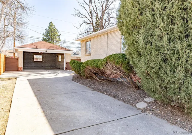 4th image of 5830 S Delaware St, Littleton, CO 80120 | MLS# 9425296