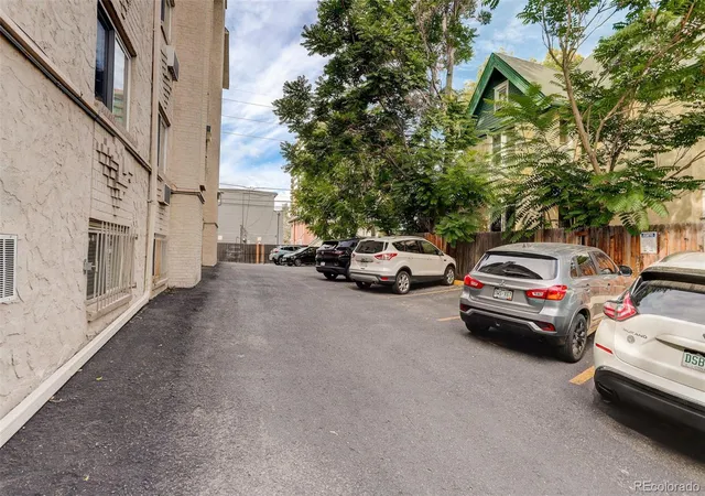 2nd image of 1125 N Washington St, Denver, CO 80203