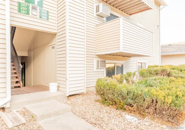 3rd image of 10150 E Virginia Ave #4-108, Denver, CO 80247 | MLS# 2950679