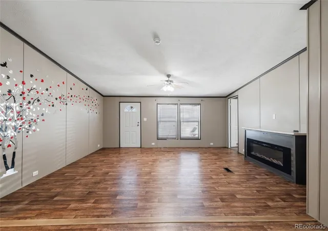 3rd image of 1790 Eisenhower Wy, Aurora, CO 80011 | MLS# 8755206