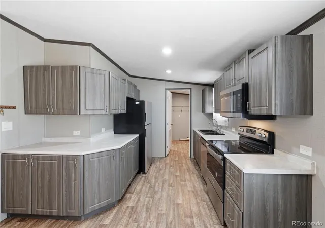 5th image of 1790 Eisenhower Wy, Aurora, CO 80011 | MLS# 8755206
