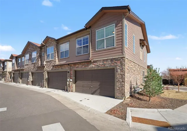 3rd image of 8450 Rizza St, Highlands Ranch, CO 80129