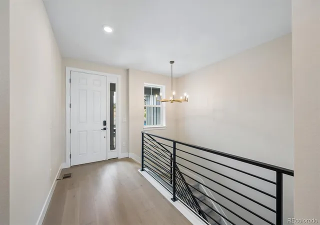 Photo 3 of Single family home for sale at 5725 Pleasant View Dr, Castle Rock, CO 80108 | MLS# 7751238 | Listing updated on 2026-07-23