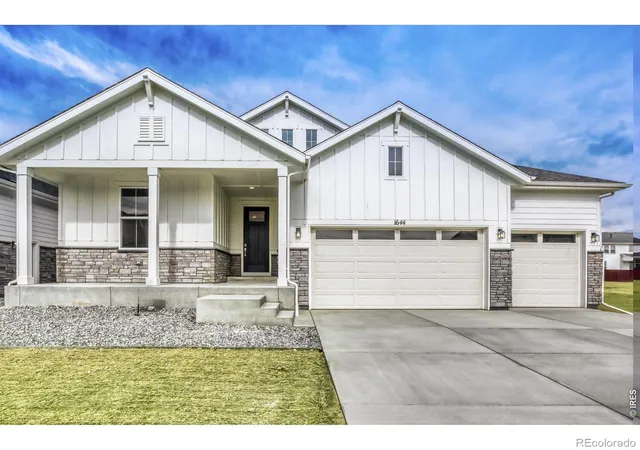 Photo 1 of Single family home for sale at 1644 Sundown Run Dr, Windsor, CO 80550 | MLS# IR1051702 | Listing updated on 2026-10-07