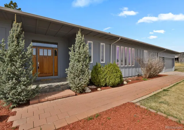 Photo 3 of Single family home for sale at 1639 Buttercup Rd, Elizabeth, CO 80107 | MLS# 7494874 | Listing updated on 2026-08-30