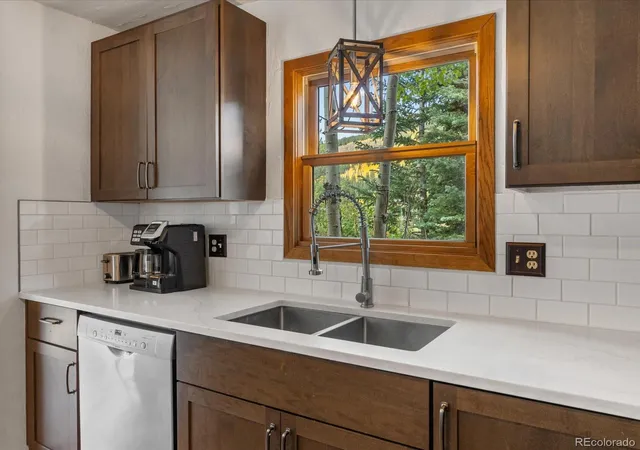 Photo 4 of Single family home for sale at 12 Red Mountain Trl, Breckenridge, CO 80424 | MLS# 5906124 | Listing updated on 2026-09-25
