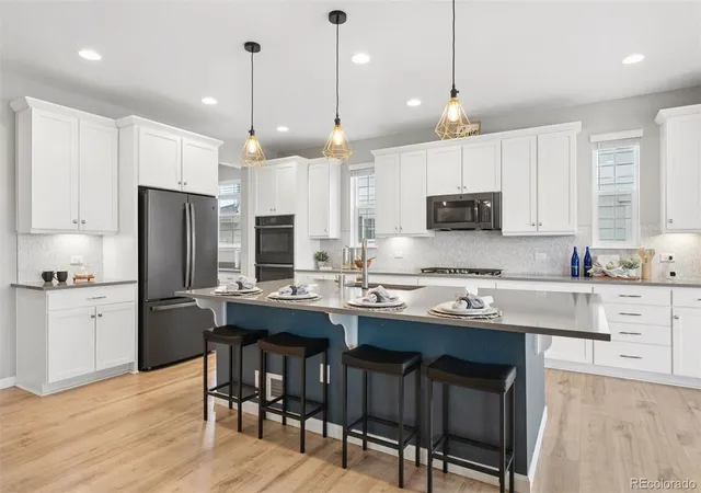 3rd image of 27645 E Geddes Pl, Aurora, CO 80016 | MLS# 2795929