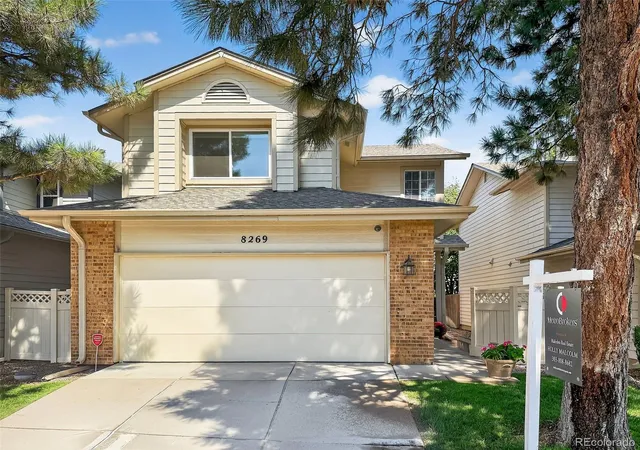 Homes for sale in Centennial, CO | 8269 S Gaylord Cir, Centennial, CO 80122 | MLS# 8671351