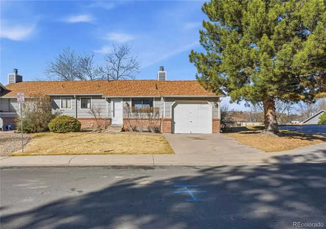 2nd image of 551 W Crestline Cir, Littleton, CO 80120