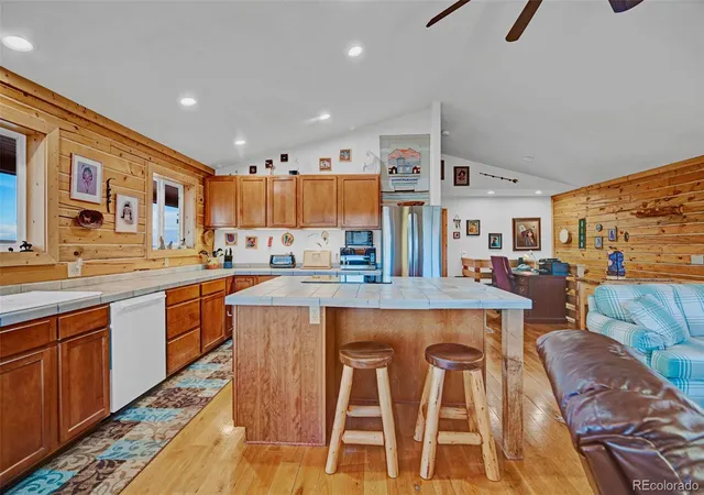 3rd image of 85 Swandyke Ct, Jefferson, CO 80456 | MLS# 7475871