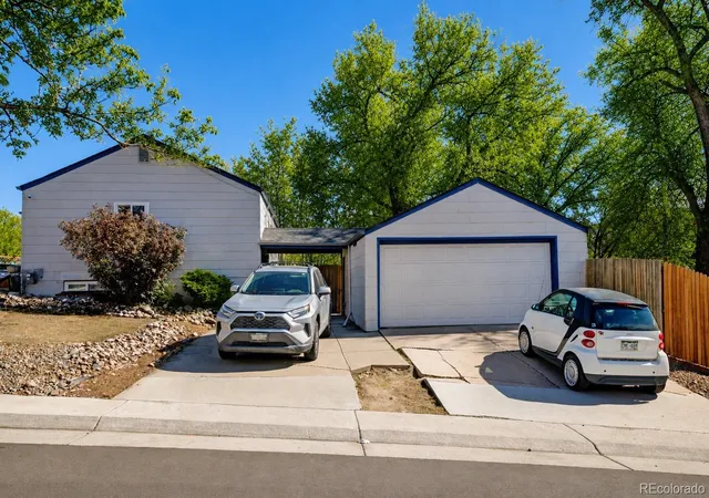 3rd image of 1698 W Hoye Pl, Denver, CO 80223 | MLS# 7452258