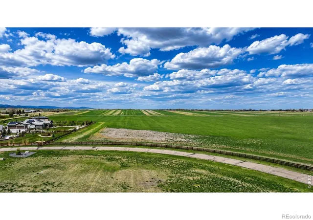 3rd image of 12910 Woodridge Dr, Longmont, CO 80504 | MLS# IR1052317