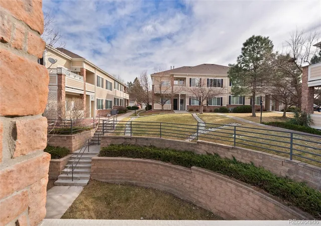 Homes for sale in Aurora, CO | 16808 E Gunnison Drive, Aurora, CO 80017 | Houzeo