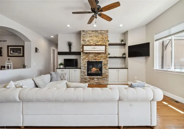 4th image of 11571 Chambers Dr, Commerce City, CO 80022 | MLS# 7628162