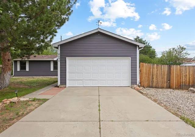 Photo 2 of Single family home for sale at 8646 S Carr St, Littleton, CO 80128 | MLS# 4911576 | Listing updated on 2026-08-21