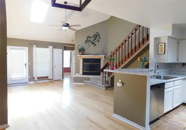 4th image of 4044 S Carson St #F, Aurora, CO 80014 | MLS# 9437803
