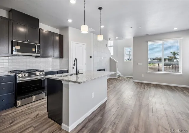 5th image of 516 Luton Dr, Castle Pines, CO 80108 | MLS# 5711498