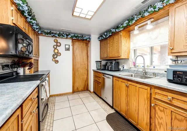 Homes for sale in Deer Trail, CO | 691 3Rd Ave, Deer Trail, CO 80105 | MLS# 4129672