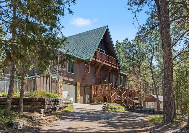 Photo 3 of Single family home for sale at 3375 Pinehurst Cir, Colorado Springs, CO 80908 | MLS# 6121282 | Listing updated on 2026-08-28