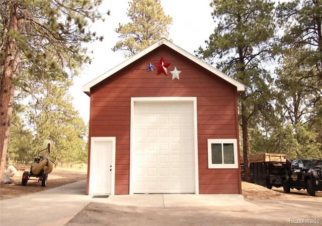 Photo 3 of Single family home for sale at 35731 Elkridge Run, Elizabeth, CO 80107 | MLS# 4772218 | Listing updated on 2026-09-23