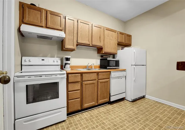 Homes for sale in Centennial, CO | 2301 E Fremont Avenue, Centennial, CO 80122 | Houzeo
