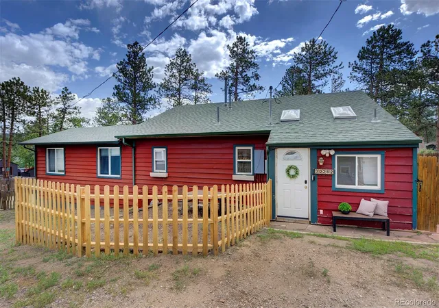 Homes for sale in Evergreen, CO | 30282 Spruce Rd, Evergreen, CO 80439 | MLS# 7718187