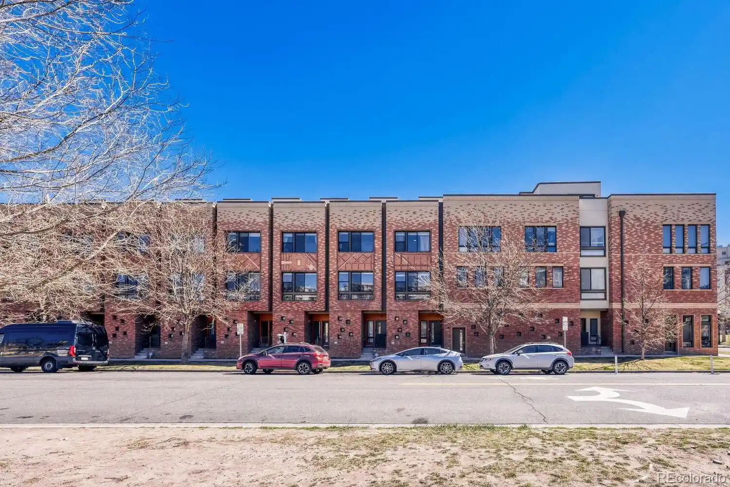 Listing Photo 2 - Condo for sale in 2200 Tremont Pl located at 2200 Tremont Pl, Denver, CO 80205 - Unit 2200 Tremont Pl