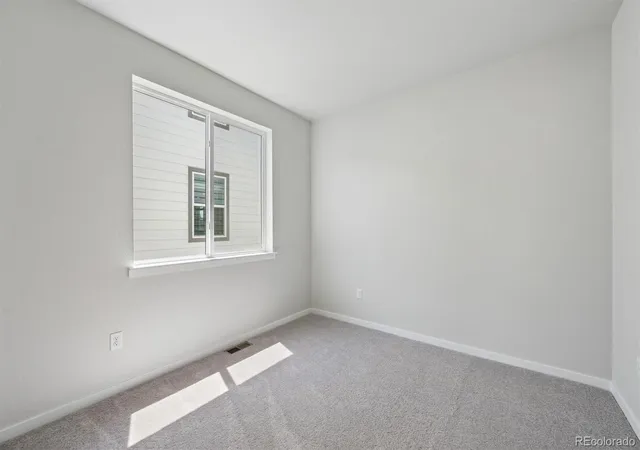 Photo 3 of Single family home for sale at 3313 N Irvington St, Aurora, CO 80019 | MLS# 9232869 | Listing updated on 2026-10-02