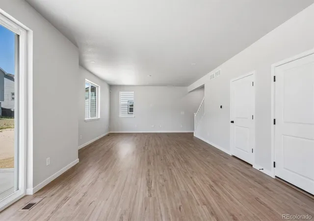 Photo 3 of Single family home for sale at 3323 N Irvington St, Aurora, CO 80019 | MLS# 6630977 | Listing updated on 2026-08-28