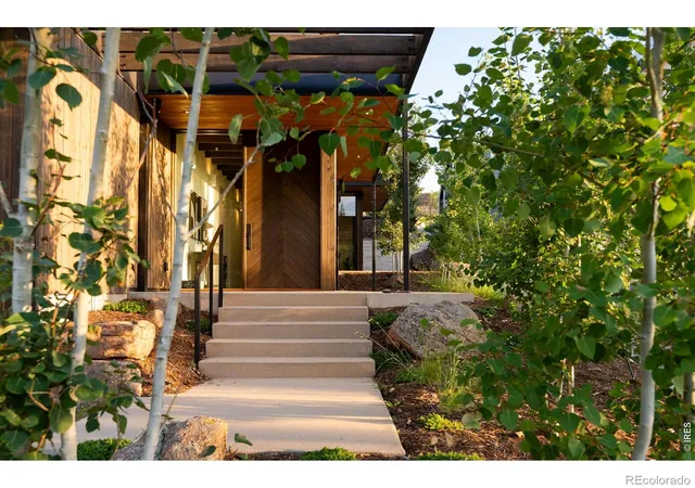Photo 4 of Single family home for sale at 1865 Kohler Dr, Boulder, CO 80305 | MLS# IR1053150 | Listing updated on 2026-09-27