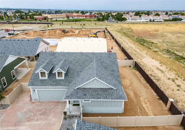 Photo 2 of Sale Pending at 5174 N Quatar St, Aurora, CO 80019 | MLS# 6718047 | Listing updated on 2026-08-29