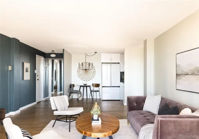 5th image of 2225 Buchtel Blvd #812, Denver, CO 80210 | MLS# 5797135